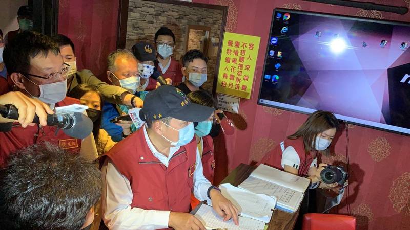 新北出現個案足跡......侯友宜晚間率隊公安稽查：未來三週是關鍵 - 新北市 - 自由時報電子報