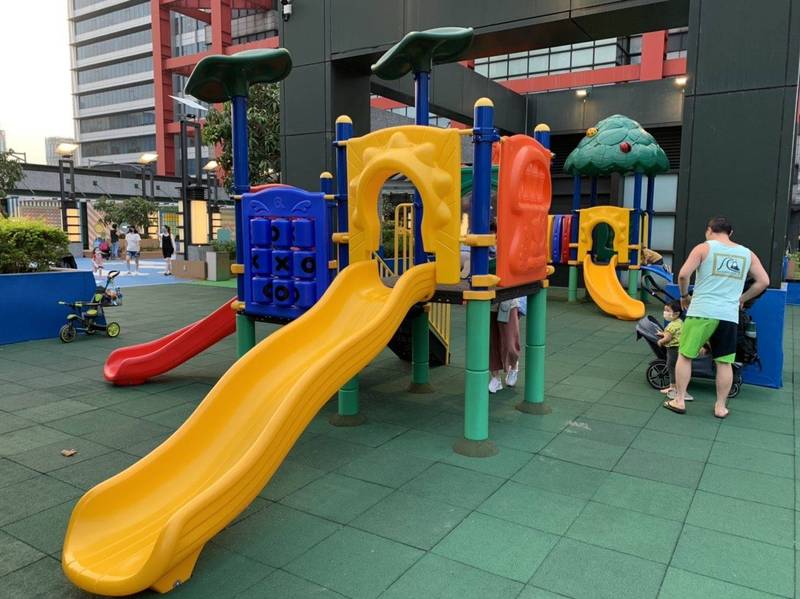 新光三越信義二館室外兒童遊戲場已依規定完成備查手續。（台北市商業處提供）