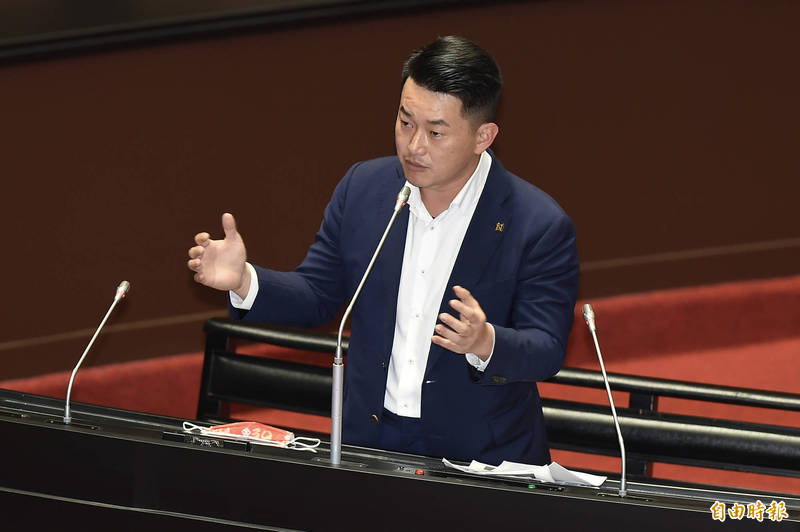 國民黨立委林思銘今臨時變更本週四內政委員會議程改為「罷免與公投合併舉行選務規劃」，陳柏惟表示，林思銘明知是政治操作，此時還是要更改議程，讓律師這個職業蒙羞。（資料照）
