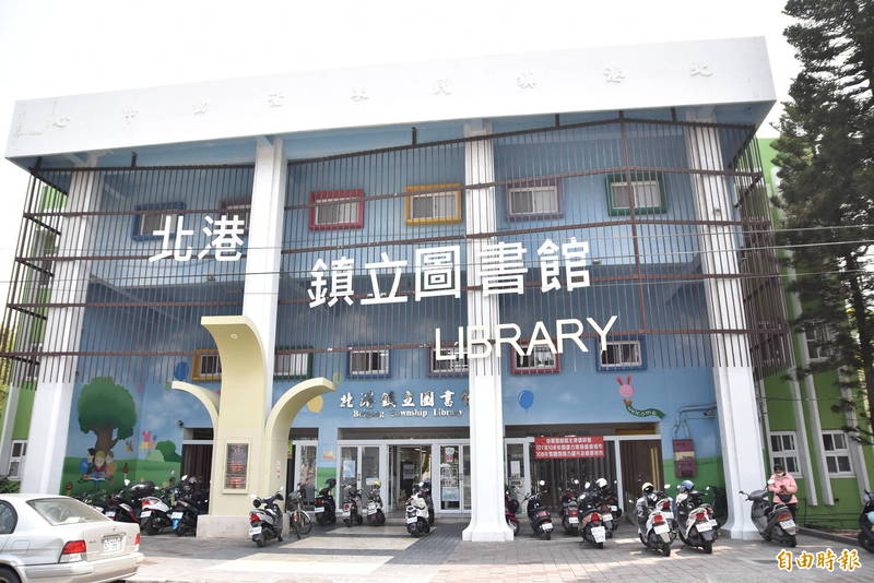 防疫再升級，雲林縣府宣布即日起縣內各鄉鎮及文化處圖書館暫停服務。（記者黃淑莉攝）