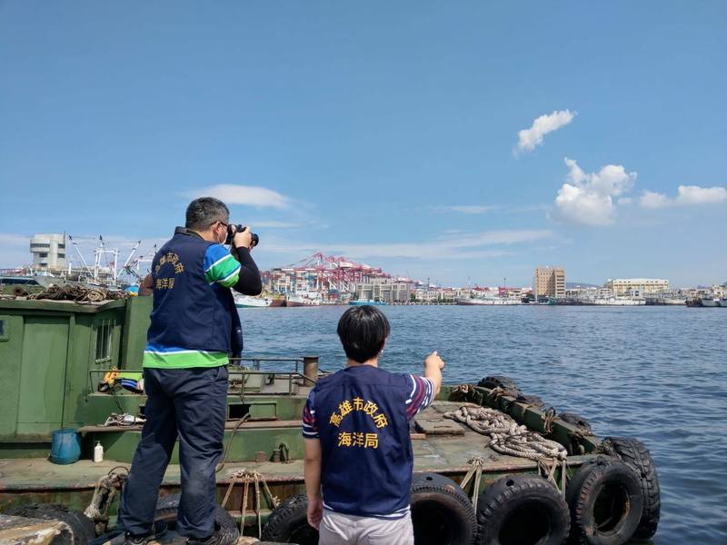 海洋局加強港區巡邏稽查污染案。（記者洪定宏翻攝）