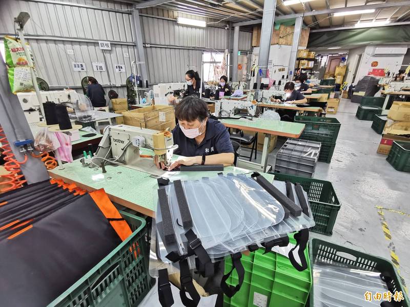 抗疫幕後無名英雄 和美實業防護面罩1年來捐逾6萬具 生活 自由時報電子報