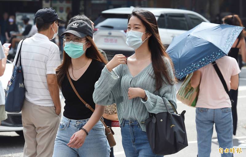 中央氣象局指出，今天（2日）天氣逐漸回穩，各地轉為多雲可見陽光的天氣。（資料照）