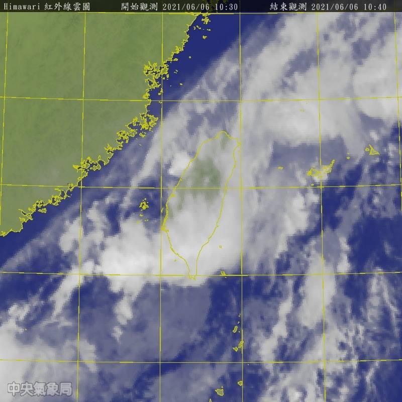 今天鋒面持續影響台灣，南台灣的劇烈雨勢恐要持續到今天下午。（記者蕭玗欣翻攝）