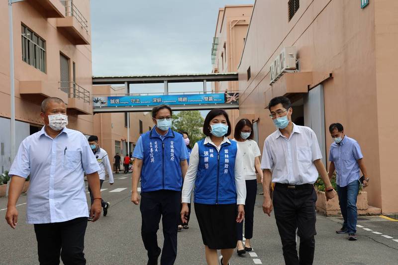 雲林縣府查察縣內移工人數超過500人的兩家工廠及8家100人以上的移工宿舍。（記者詹士弘翻攝）