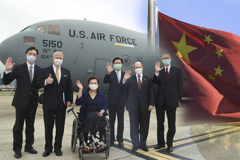中國外交部7日對此宣布，針對3位美國參議員搭軍機訪問台灣，已向美方提出嚴正交涉。（本報合成）