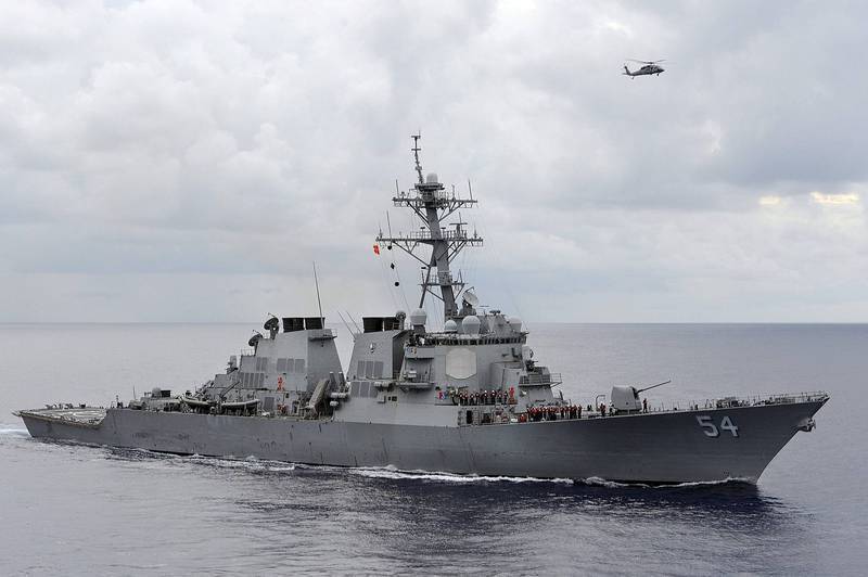 美軍伯克級驅逐艦「柯蒂斯魏柏號」（USS Curtis Wilbur DDG-54）時隔1個月，於22日通過台灣海峽。（路透）