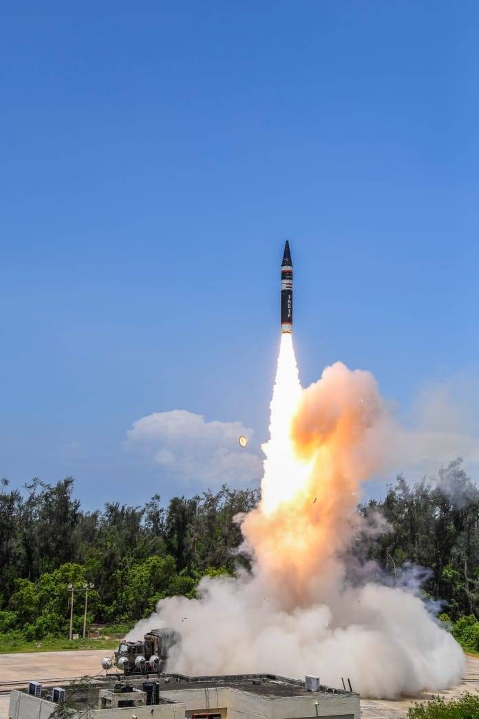 印度國防研究開發局（DRDO）28日成功試射新一代「烈火-P」（Agni Prime）彈道飛彈。（取自DRDO官網）