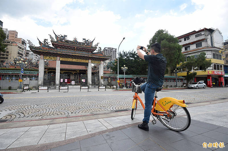 李姓男子跑到龍山寺偷神像。圖僅示意，與本文無關。（資料照）