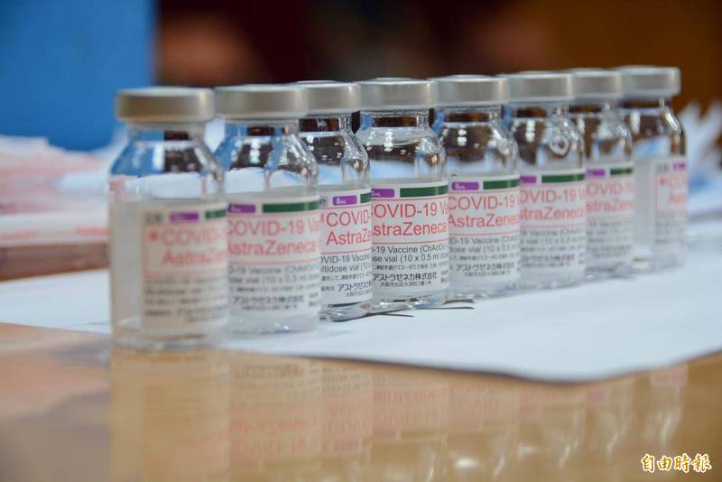 食藥署表示，AZ疫苗來台後，僅需檢驗封緘7天即可配送到各縣市，供民眾接種。示意圖。（資料照）