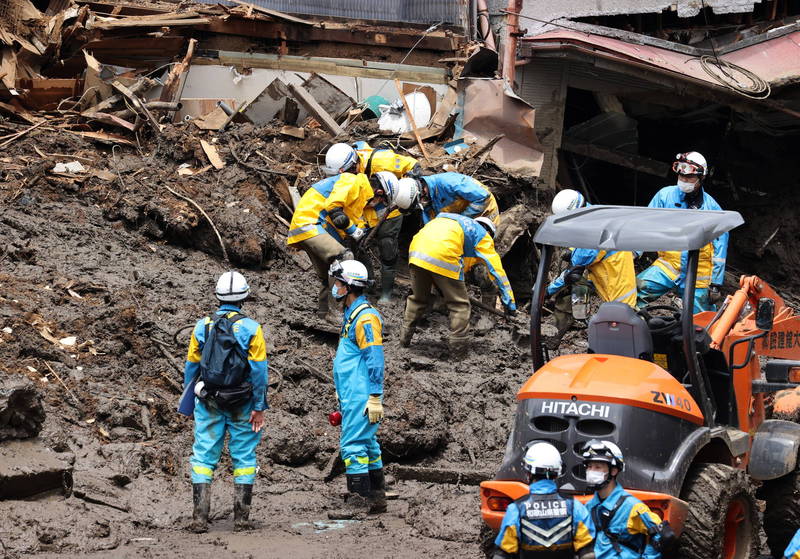 There have been 9 deaths caused by landslides in Atami City, Shizuoka Prefecture, Japan, and 21 people are still missing.  (European News Agency)