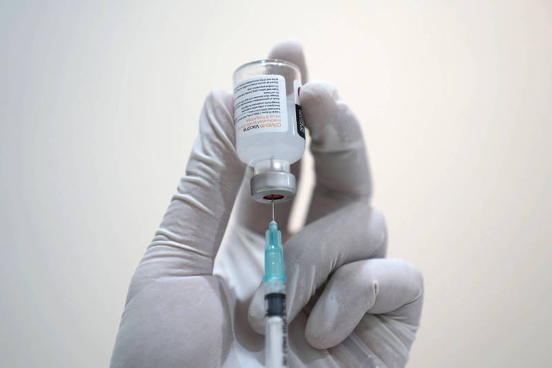 泰國研究：接種科興疫苗40天後抗體減少5成