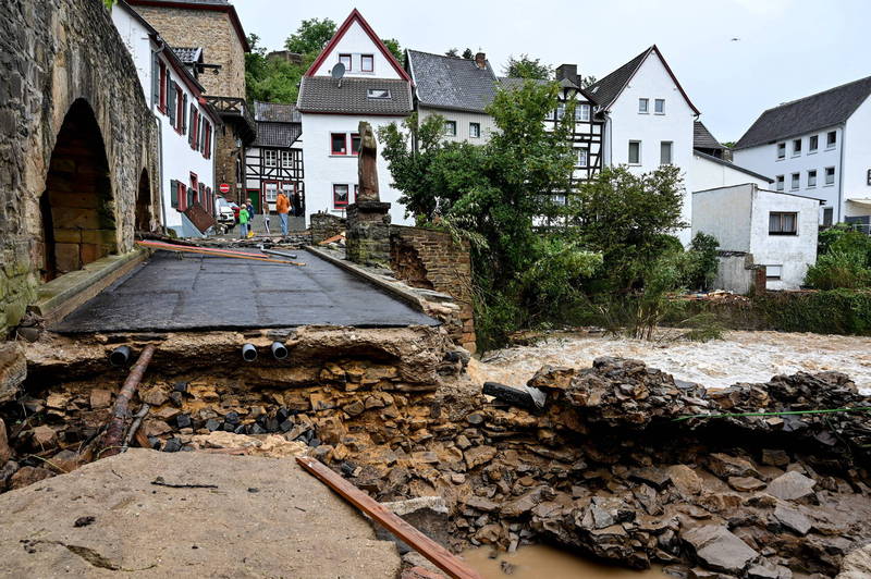 德國西部暴雨釀災 已知6屋坍塌8死30失蹤