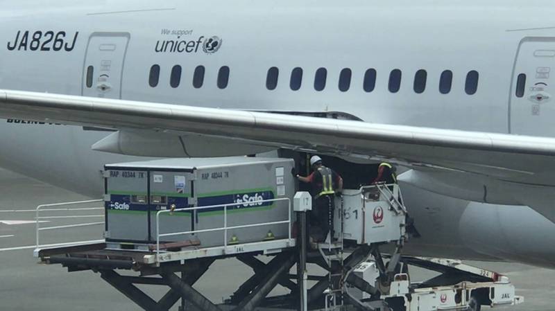 駐日代表謝長廷親赴成田機場 揮手目送疫苗專機畫面曝光 - 政治 - Vimarsana News