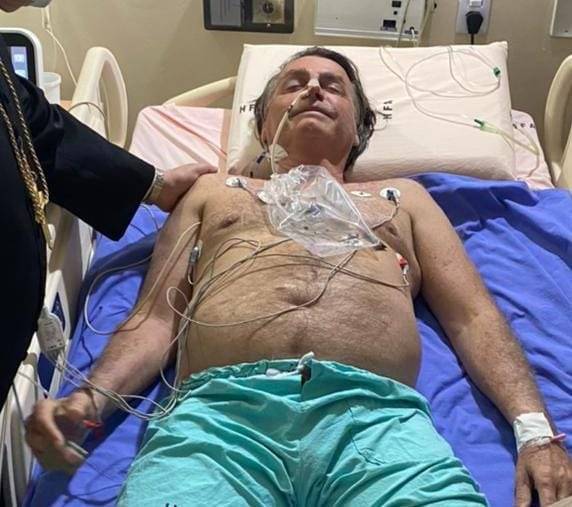 巴西总统波索纳洛（见图）惊传连续打嗝超过10天，他週三被送往首都「巴西利亚」的医院治疗，后续又转院至圣保罗的医院。（图撷自Jair M. Bolsonaro推特）(photo:LTN)