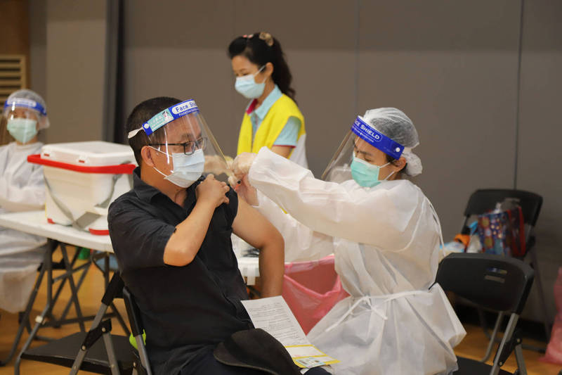 嘉縣第7波疫苗開打 近4萬人登記開66場接種站應戰 - 生活 - Vimarsana News