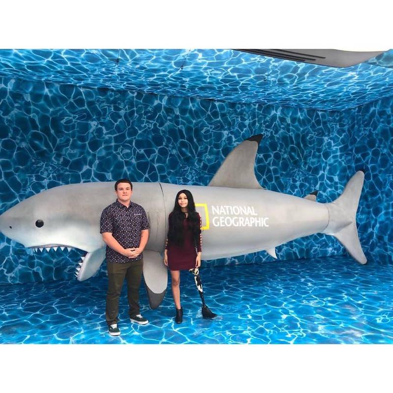 「国家地理频道」日前播出鲨鱼主题系列节目，并邀请美国21岁女子温特分享2年前在梅肯堡沙滩被鲨鱼攻击的历程。（图撷取自Paige Winter脸书）(photo:LTN)