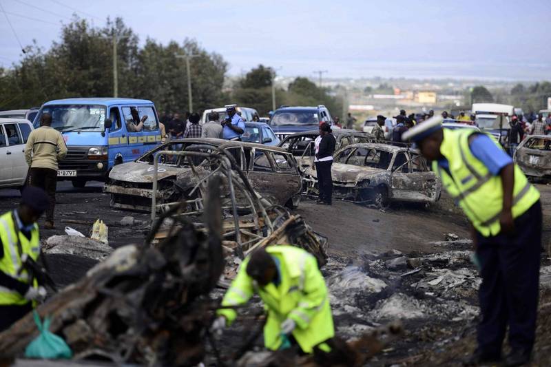 肯亚1辆油罐车因车祸翻覆，许多民众争先恐后地前来抢油，孰料却突然发生爆炸，造成13死、24人严重烧伤的惨剧。图为肯亚过去油罐车爆炸的现场。（法新社）(photo:LTN)