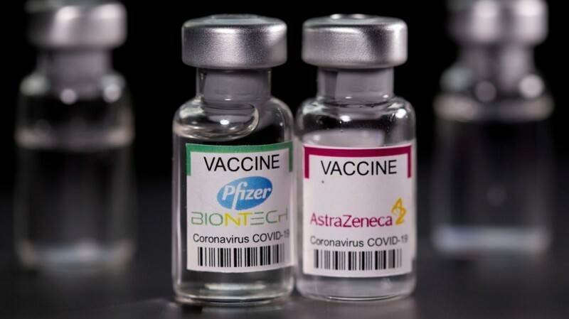 捷克政府宣布將贈台3萬劑疫苗。圖為COVID-19疫苗示意圖。（路透）