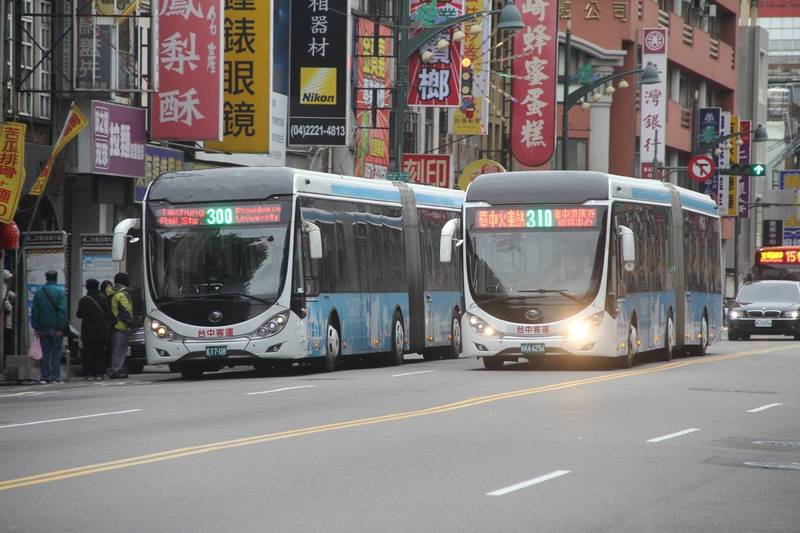 台灣大道運量有回升，中市交通局調整300路公車增加四成行駛班次（交通局提供）