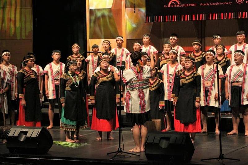 南非世界合唱賽冠軍（2018 World Choir Games）賽事情形。（資料照，寶來國中提供）