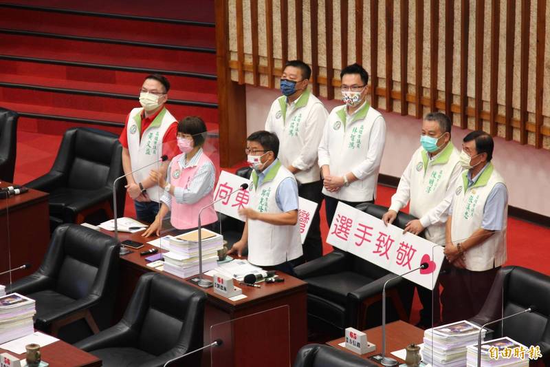 二級降級疫情恐再爆發？陳其邁：續戴口罩、保持社交距離 - 生活 - Vimarsana News