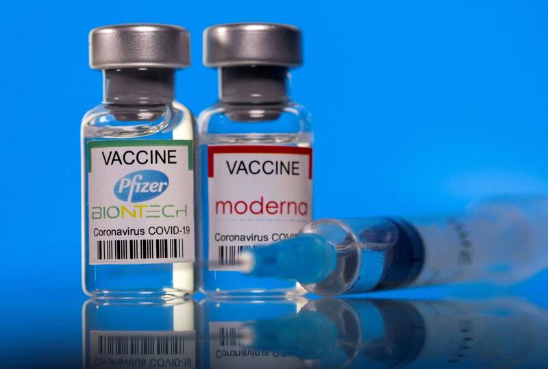 輝瑞／BNT（左）和莫德納（右）等2款武漢肺炎疫苗受多國青睞。（路透檔案照）