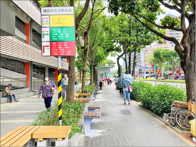 林口長庚醫院站40線公車候車區分色 快易通 生活 自由時報電子報