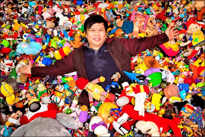 帕西瓦爾‧魯格收藏成千上萬組速食店玩具。（路透檔案照）