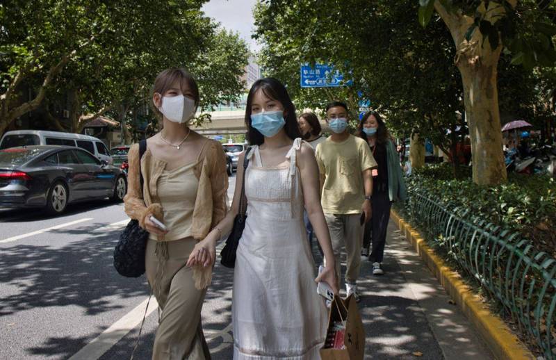 中国武汉肺炎疫情再度爆发，中国官方今（7日）下令「处理」6名官员，并表明其他有关责任人员仍在调查中。（欧新社档案照）(photo:LTN)