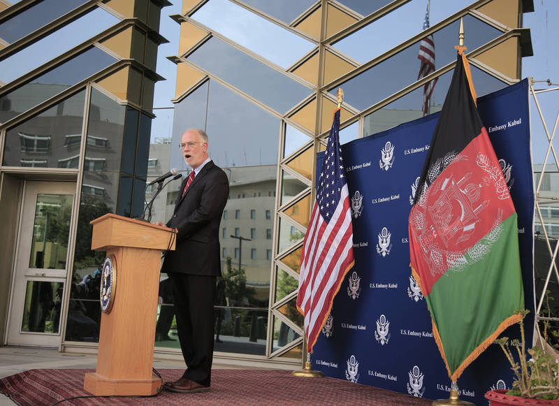 美国国务院消息人士向《CNN》透露，官员正讨论缩编驻阿富汗大使馆的规模。图为美国驻阿富汗大使威尔逊（Ross Wilson）。（美联社）(photo:LTN)