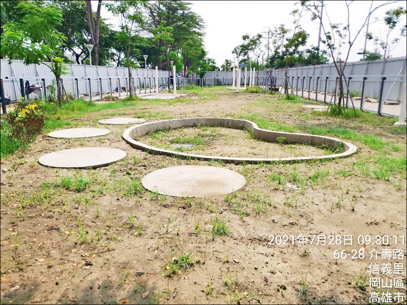 北高雄首座狗狗運動公園正進行最後收尾階段，將在8月誕生。（高市府提供）