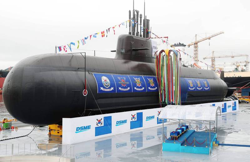 南韓首艘國造3000噸級潛艦「島山安昌浩號」2018年9月於大宇造船海洋公司玉浦造船廠下水。（法新社）