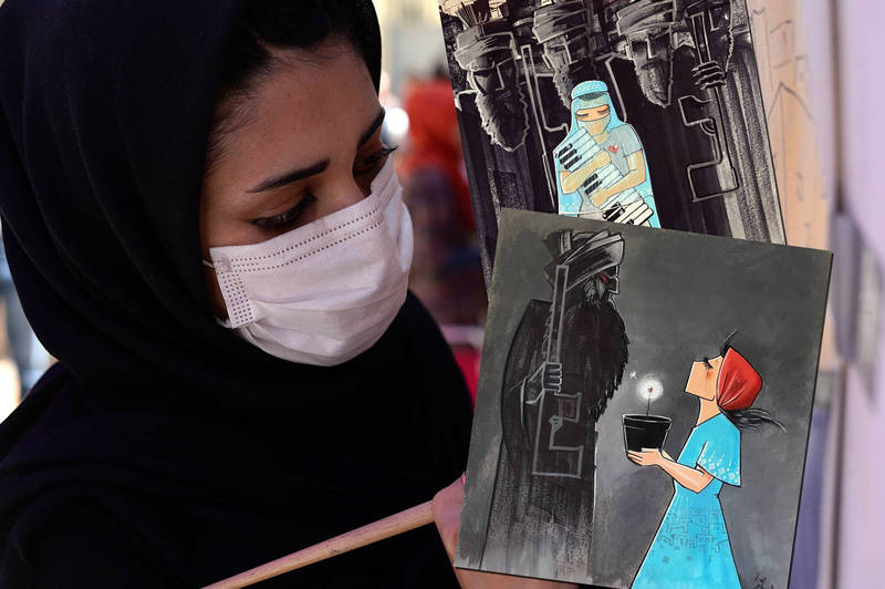 哈萨尼每幅作品都能让观者轻易感受到阿富汗女性对未来的不安。（法新社、Shamsia Hassani推特，本报合成）(photo:LTN)