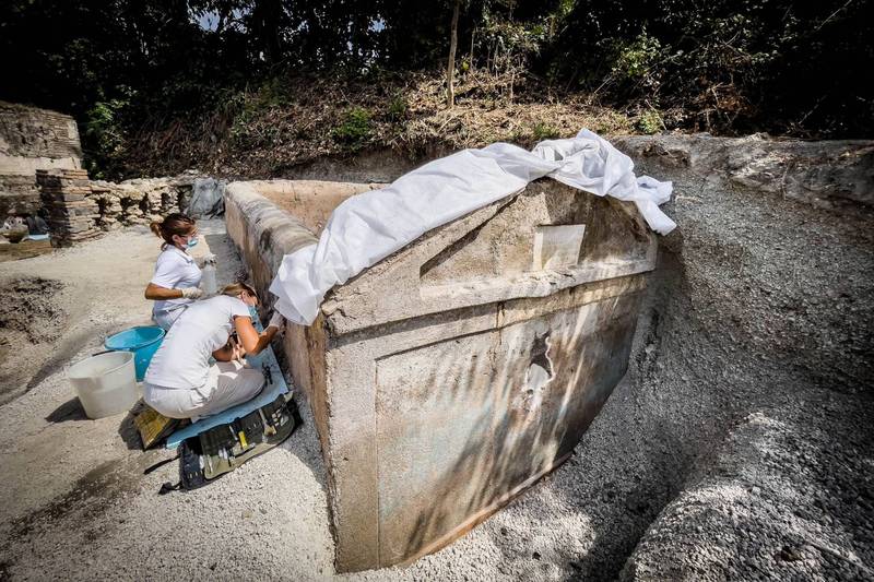 考古行动在庞贝城东部的帕塔沙诺墓地进行。（欧新社）(photo:LTN)