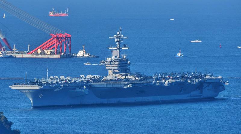日本横须贺港摄影师「阿尔萨斯」（アルザス）今天拍到卡尔．文森号航空母舰从近海航行入港的画面。（アルザス授权使用）(photo:LTN)