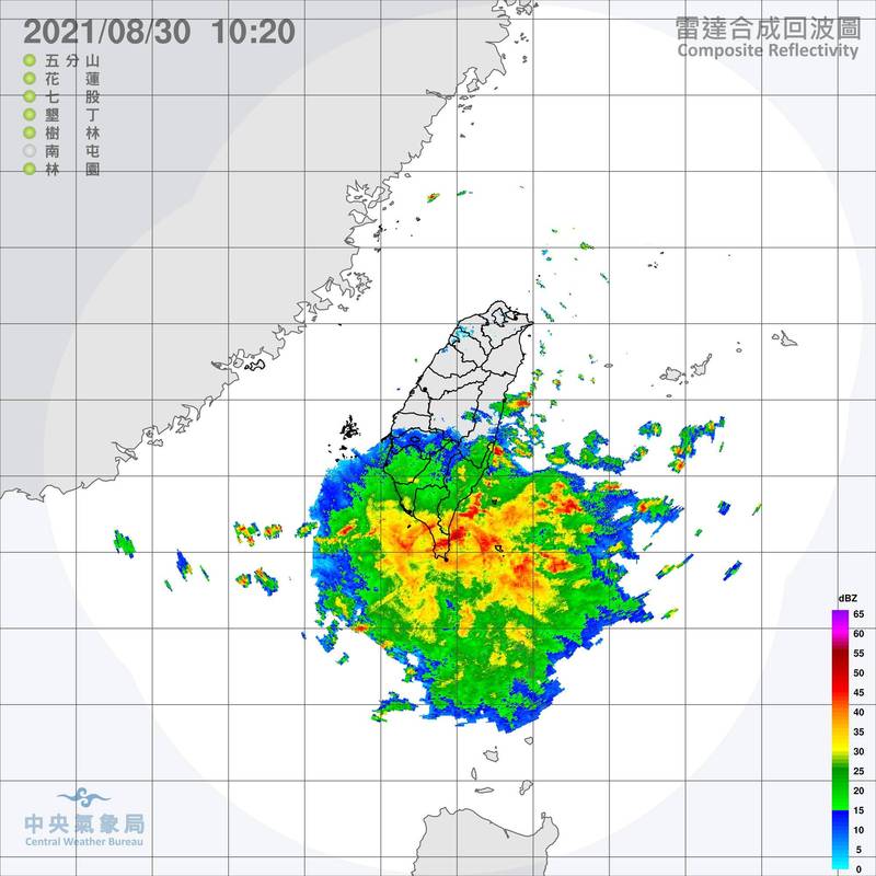 因南方水氣移入，氣象局今針對恆春半島、蘭嶼及綠島發布大雨特報。（圖由中央氣象局提供）