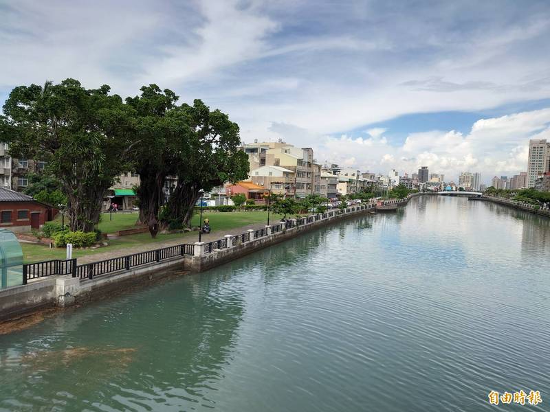 台南運河水岸風情畫。（記者洪瑞琴攝）