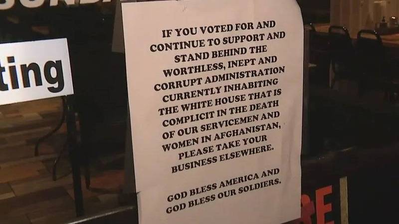 美国佛州一家餐厅不满拜登政府撤军阿富汗的决定，贴出告示禁止拜登支持者入店消费。（图翻摄自推特）(photo:LTN)