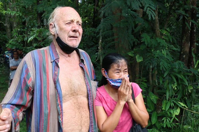72岁韦勒（左）平安获救，妻子（右）当场激动落泪。（美联社）(photo:LTN)