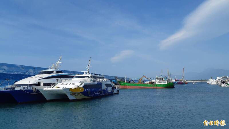 台東離島船班有異動，東部航務中心今日公告台東離島客船10、11日全數停航，並提前9日疏運旅客。（資料照）