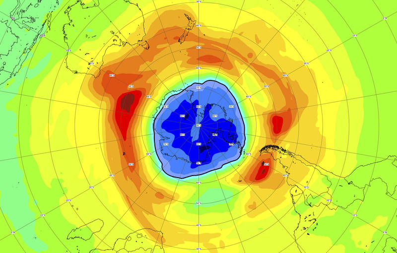 歐盟科學機構指出，今年南極臭氧洞的大小超越整個南極洲。（美聯社）