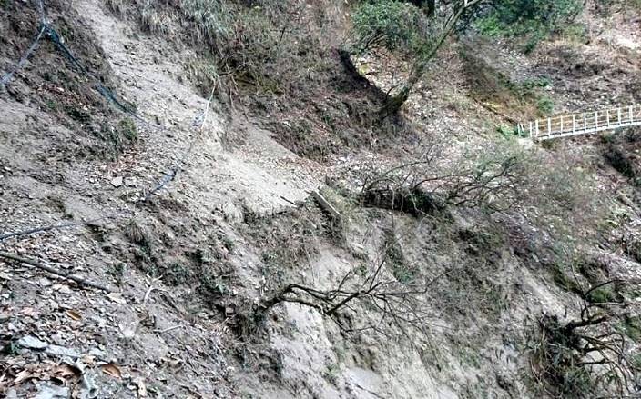 玉山國家公園對關崩塌區地勢險峻情形。（資料照，玉管處提供）