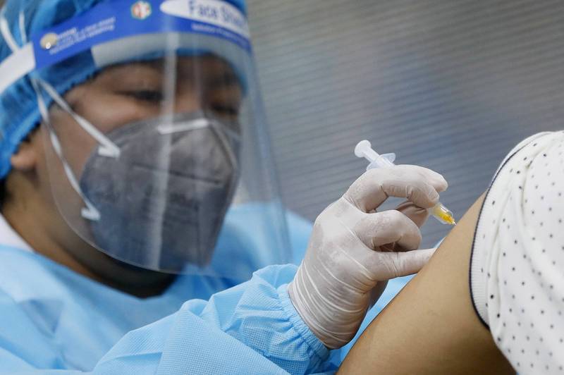 全球疫情肆虐，日本政府表示，医护人员将作为第3剂优先施打对象，最快会在今年底开打，预计明年年初再安排高龄者陆续接种。示意图。（欧新社）(photo:LTN)