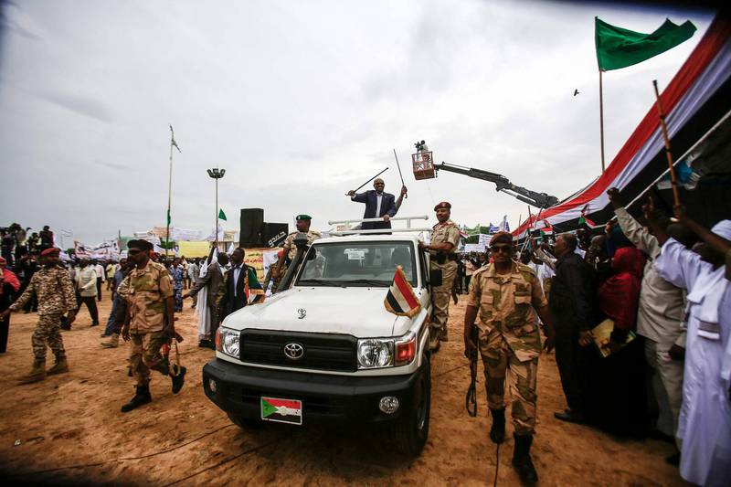 苏丹在2019年4月就发生过一次政变，苏丹武装部队占领电视台并包围总统府，统治苏丹30年之久的总统奥马尔·巴希尔宣布辞职。（法新社）(photo:LTN)
