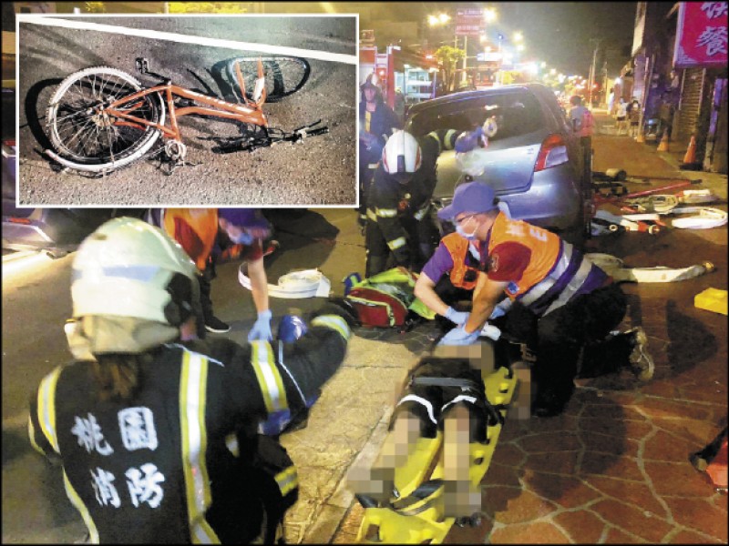 2移工酒後騎單車雙載，
，被對向休旅車撞上，
消防員救援送醫。（警
方、桃園消防提供）