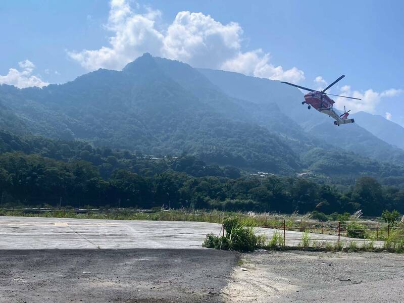 南投又傳山難，南三段單日傳出2起山友腳傷無法行走，由空勤直升機吊掛下山送醫。（資料照）