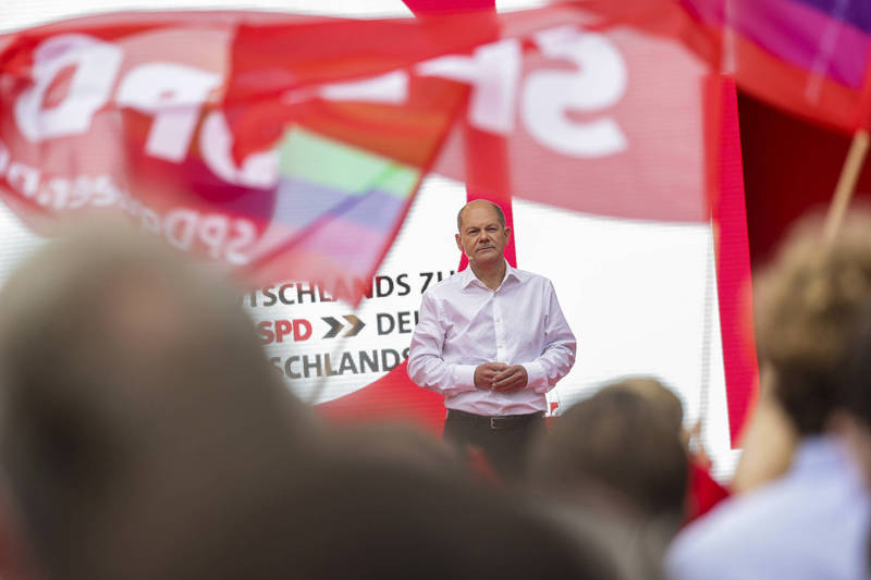 德国社民党总理候选人萧兹24日在科隆造势。（彭博）(photo:LTN)