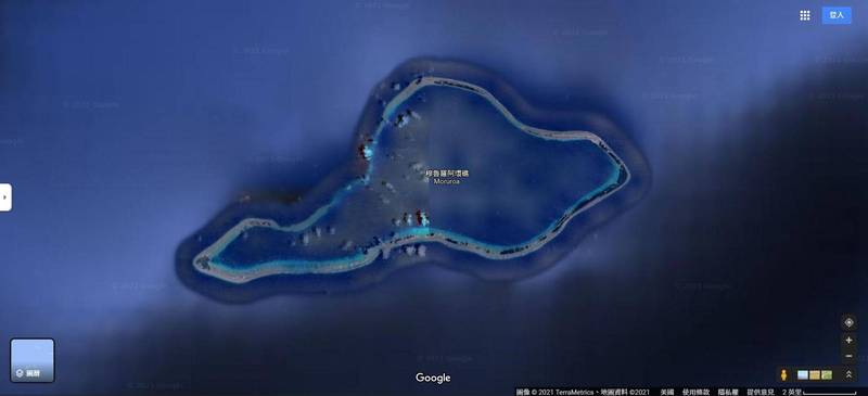 Google地圖上的南太平洋穆魯羅阿環礁 （見圖）近期被發現，竟有一半打上馬賽克。（圖取自Google地圖）