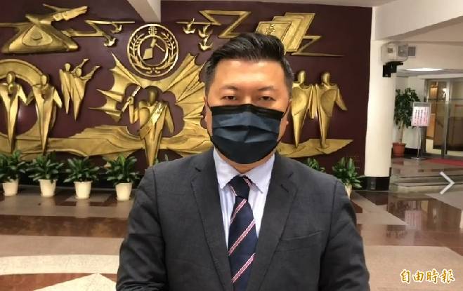 新北市議員張志豪認為，新北加倍券號稱「加倍奉還」，其實是「加倍欺騙」。（資料照，記者何玉華攝）